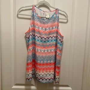 Women’s St Tropez racer back tank with keyhole in the back